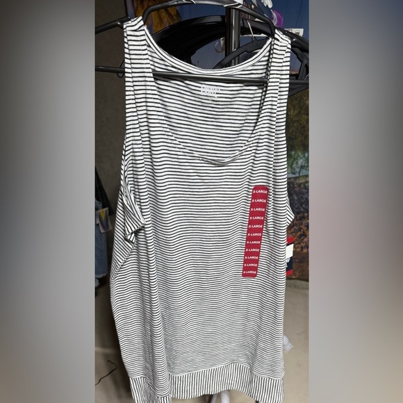 Tops - Gray Striped Sleeveless Top - X-Large